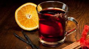 Wino gotowane – właściwy dobór odpowiednich przypraw wyczaruje nęcący aromat i smak, któremu nie można się oprzeć.