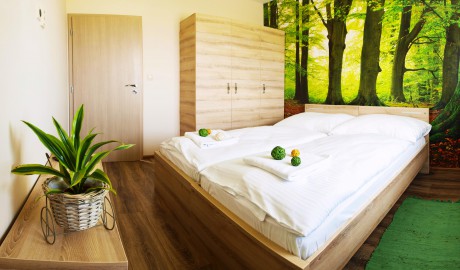 Apartmán so spálňou a kuchyňou M